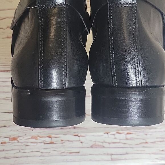 MICHAEL KORS Black Leather Ankle Boot with Goldtone Hardware Size 6.5 - Picture 9 of 10